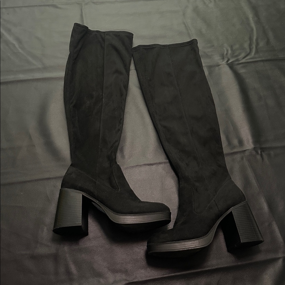 ❤️SOLD❤️🖤 Mix No. 6 Black -Knee Block Heel Boots